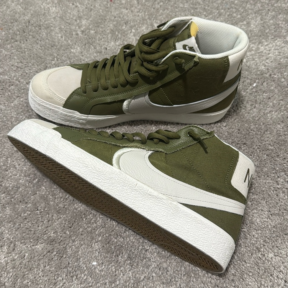 Nike Green and Cream Sneakers Classic High-Top Design